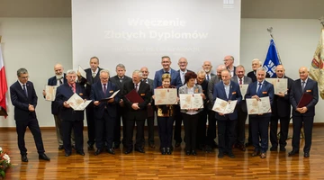 Wręczono Złote Dyplomy